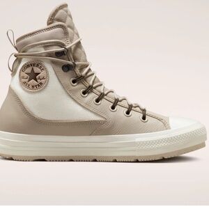 Converse waterproof fleece lined High-Top Sneakers size 8 men’s/10 women’s